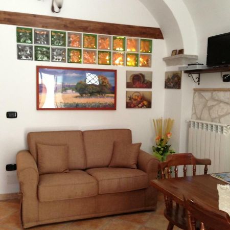 Il Borgo 19 Lägenhet Scapoli Exteriör bild